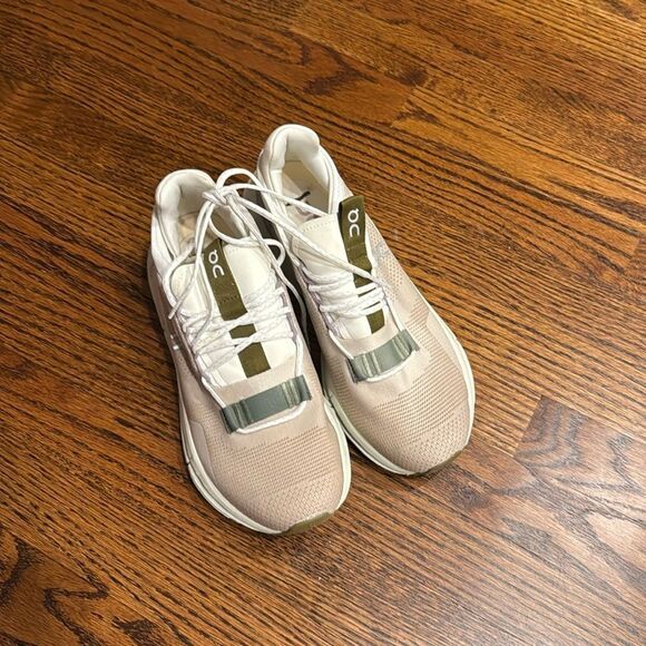 WOMEN'S ON CLOUDNOVA 2 RUNNING SHOES - Picture 2 of 6